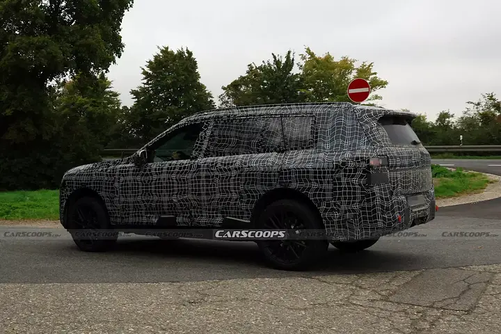 BMW-iX7-00011-1536x1024