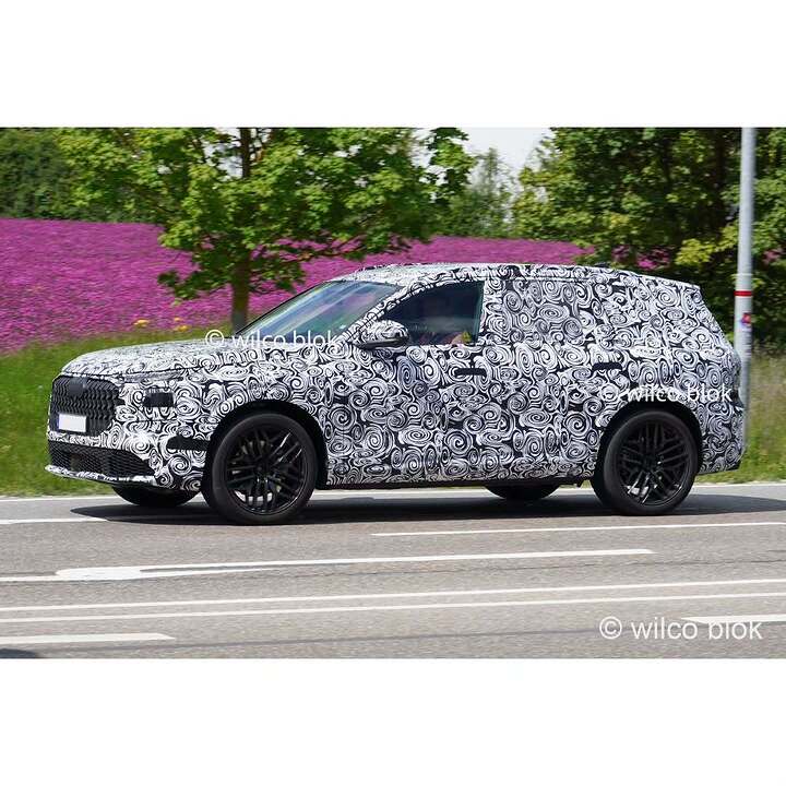 New Audi Q7 spotted in Ingolstadt!#Audi #q7 #audiq7 #quattro #sq7 #sline #prototype #erlkönig #spyshot #carspy #Germany #luxury #lifestyle #suv #vorsprungdurchtechnik (2)