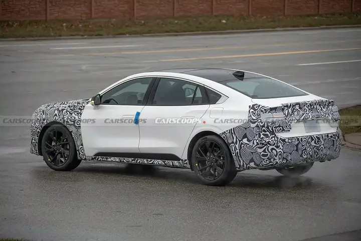 2026-Ford-Mondeo-417-9-1536x1024