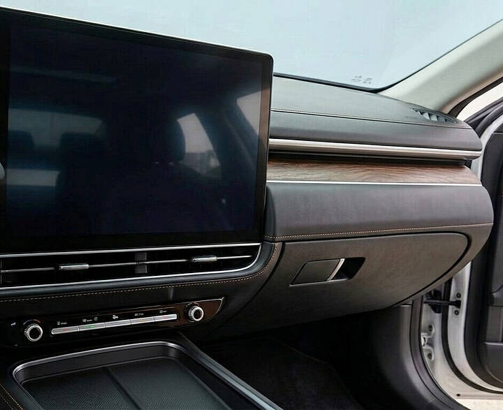 Hyundai Grandeur Facelift Leaked newcarscoops 0003