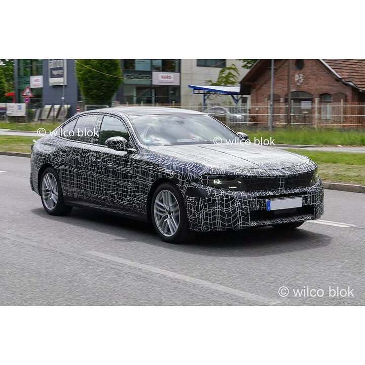 BMW 5 Series LCI (facelift)- does the 'Neue Klasse' front suit the 5 Series#bmw #5series #5er #lci #bmw5series #prototype #Erlkönig #spyshot #carspy #Germany #freudeamfahren