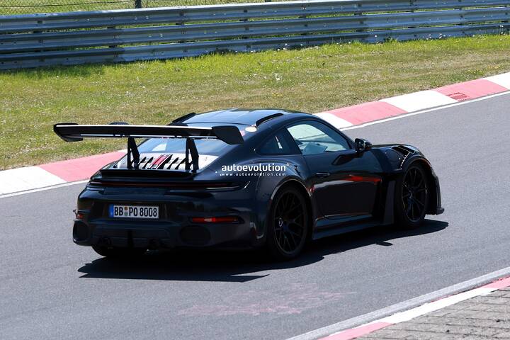 imgi_47_porsches-new-911-gt2-rs-spied-time-to-dump-that-gt3-rs_10