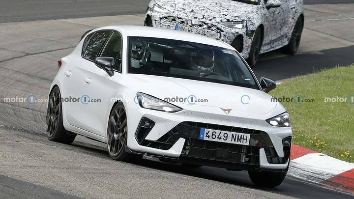 2027 Cupra Leon VZ TCR_newcarscoops_d9b97