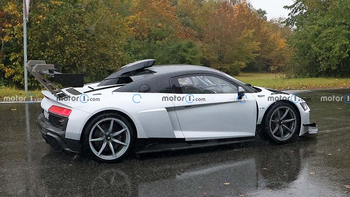 audi-r8-gt3-side-view-spy-photo (3)