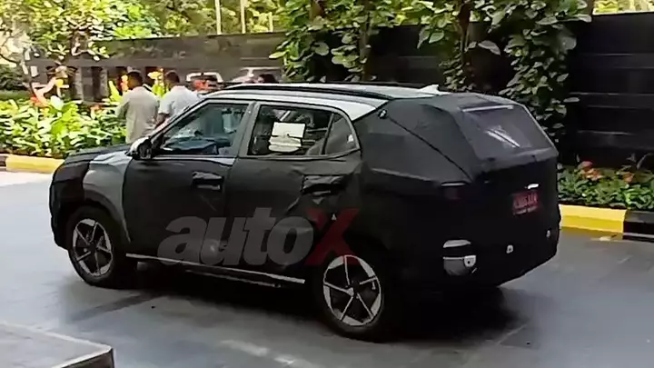 Hyundai-Creta-EV-spotted-3