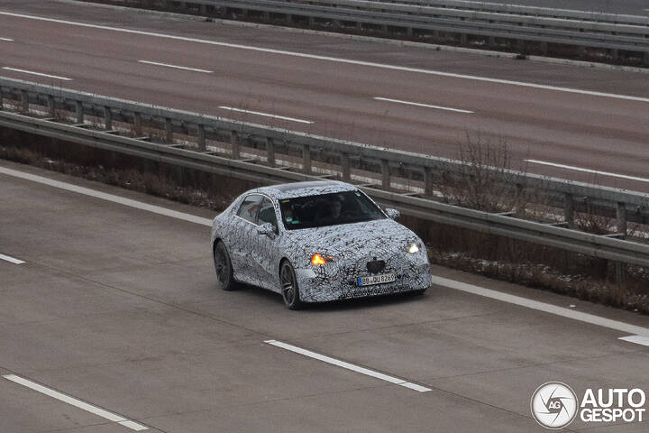 mercedes-benz-c-klasse-ev-2026-16f0f-c807606012026193800_4