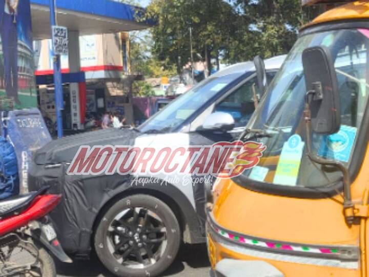 kia-carens-facelift-spied-ahead-of-launch-1