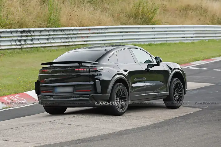 Porsche-Cayenne-Electric-Turbo-GT-17