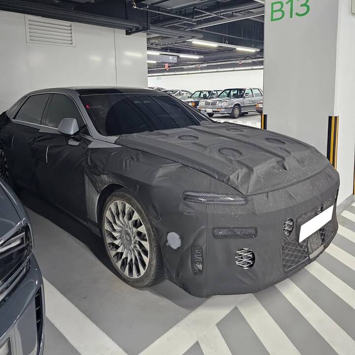 thumb-4c1Hyundai Grandeur Calligraphy faceliftf_1769425947_8797_950x950