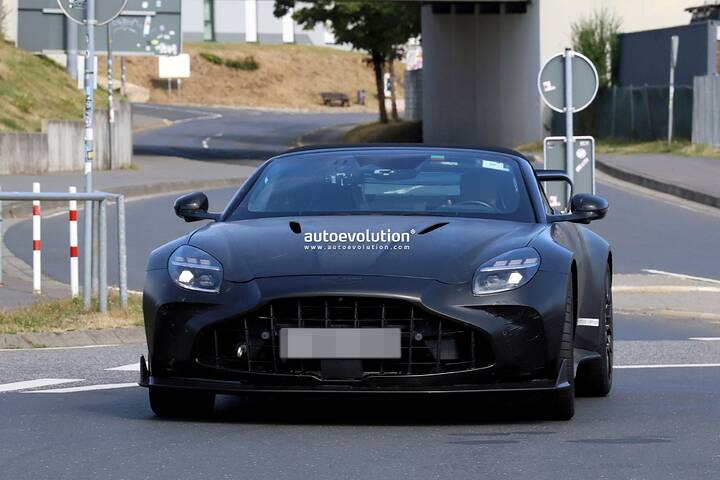 spy-photos-the-2027-aston-martin-vantage-rs-roadster-is-gaydon-s-next-open-top-track-weapon_15