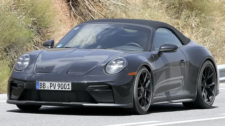 Porsche 911 Speedster Mule - front 3_4_fi3vlw