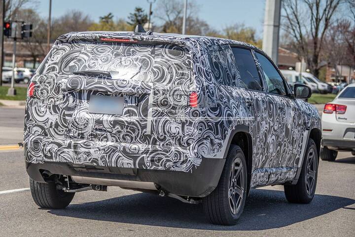 jeep-cherokee-2026-fotos-espia-interior-2025107890-1745588827_10