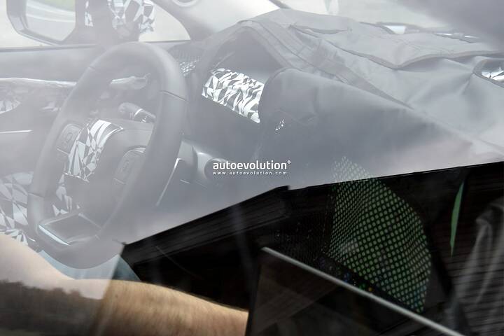 spy-photos-2027-hyundai-tucson-dons-art-of-steel-overalls-in-the-alps_1