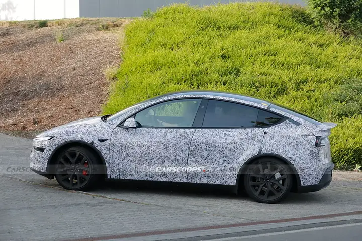 2026-Tesla-Model-Y-Performance-30-Copy-1536x1025