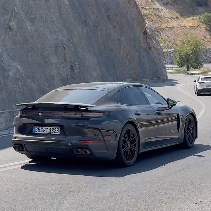 2027 @porsche Panamera Turbo! Toca pulir el V8 para la dichosa EURO7 y ya de paso, hacer unos pe