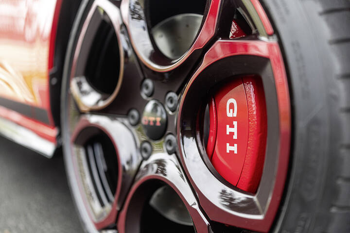 Golf GTI EDITION 50 (9)