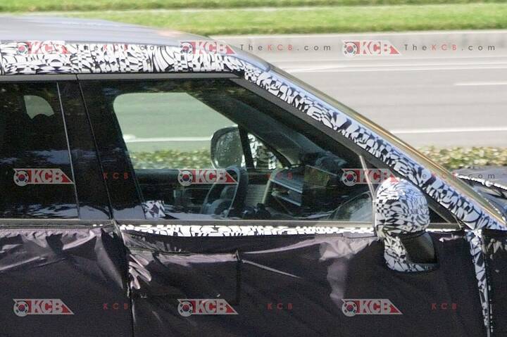 thumb-2027 Hyundai Santa Fe Facelift_newcarscoops_9096_950x633