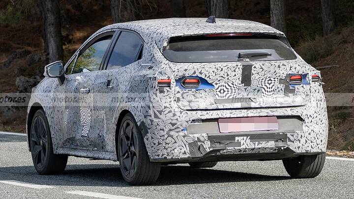 El nuevo Clio híbrido de 160 CV se queda corto, se descubre el secreto de Renault que apunta a las siglas RS 10