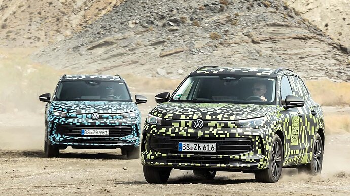 vw-tiguan-2023-covered-drive (7)