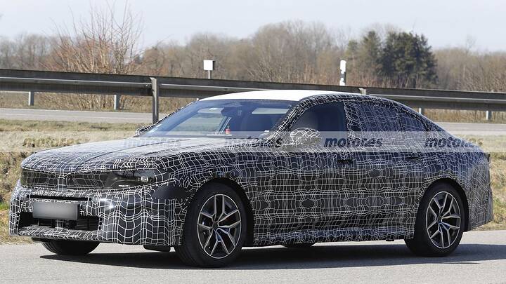 bmw-serie-5-restyling-2026-fotos-espia-2025107129-1741784621_7