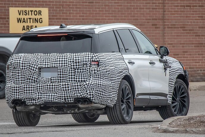 2024-lincoln-aviator-facelift-shows-restyled-front-end-new-infotainment-activeglide_13