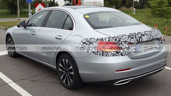 mercedes-clase-c-facelift-fotos-espia-2026-2025108086-1746784295_13