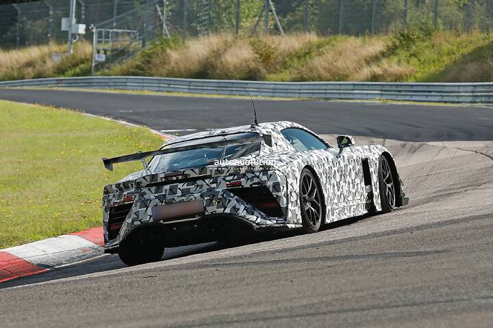 imgi_61_heres-the-lexus-lfr-supercar-like-youve-never-seen-it-before-257321_1