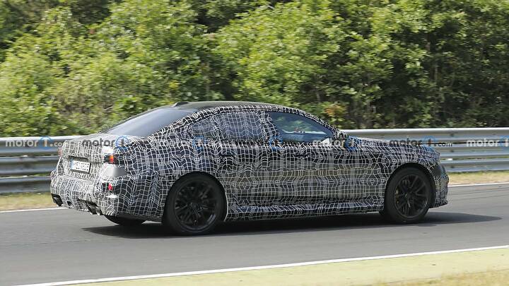 bmw-m5-g90-facelift-im-stil-der-neuen-klasse-als-erlkonig (5)