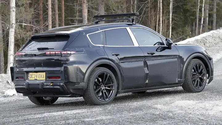 Bentley SUV EV Mule - rear angled_cgbgzz