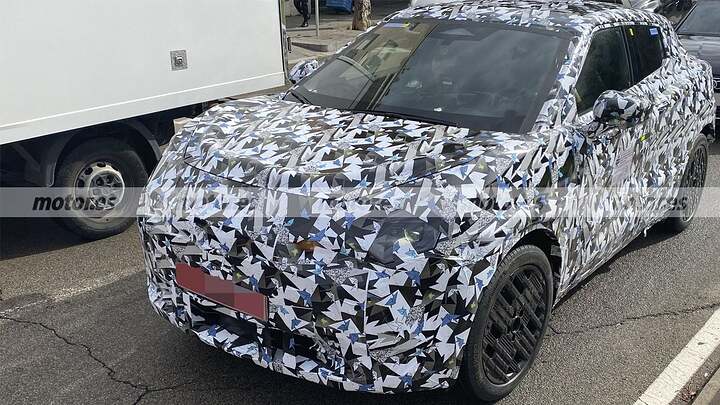 First spy photos of the new 2026 Nissan JUKE, the SUV that promises to surprise everyone again 8