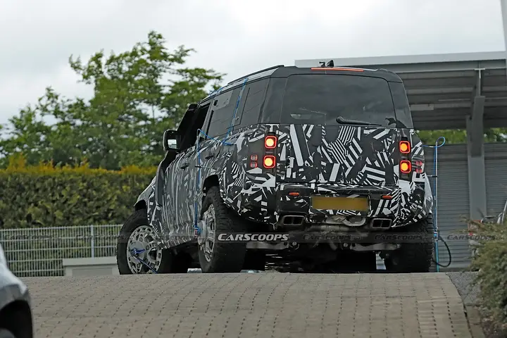 Land-Rover-Defender-Extreme-Spy-Shots--newcarscoops-40