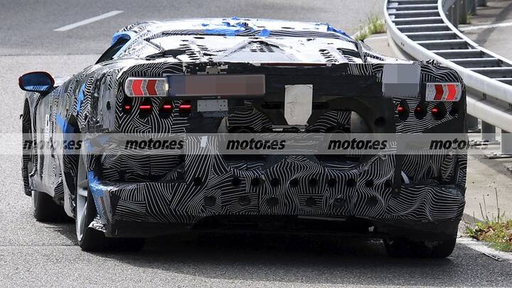 ferrari-fotos-espia-2025109415-1753870282_10
