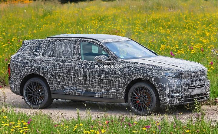 first-look-at-the-g65-bmw-x5-ix5-prototype-reveals-intriguing-design-details_5