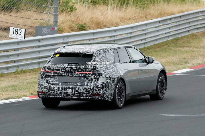 spy-photos-2027-bmw-i3-touring-prototype-gets-caught-testing-hard-on-the-nuerburgring-nordschleife_14