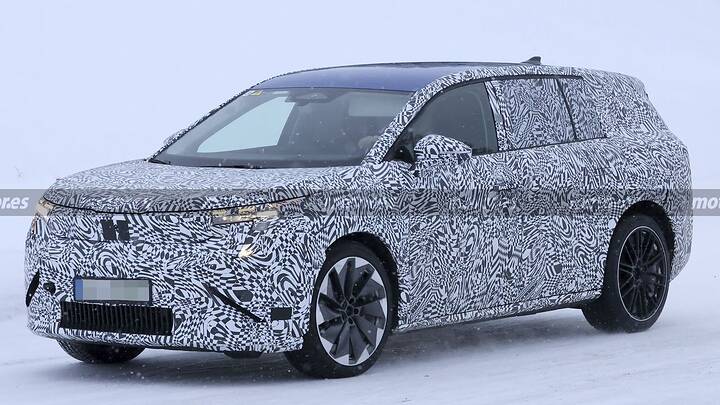 skoda-peaq-2027-fotos-espia-2026112414-1770284782_8