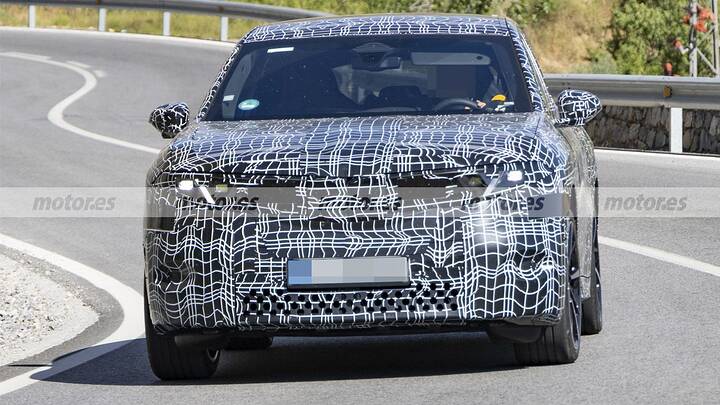 BMW ya tiene listo el iX3 más potente que verás pronto… no es un M puro, pero te va a sobrar 2