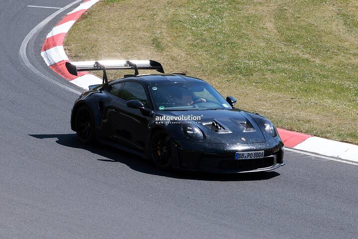 imgi_42_porsches-new-911-gt2-rs-spied-time-to-dump-that-gt3-rs_5