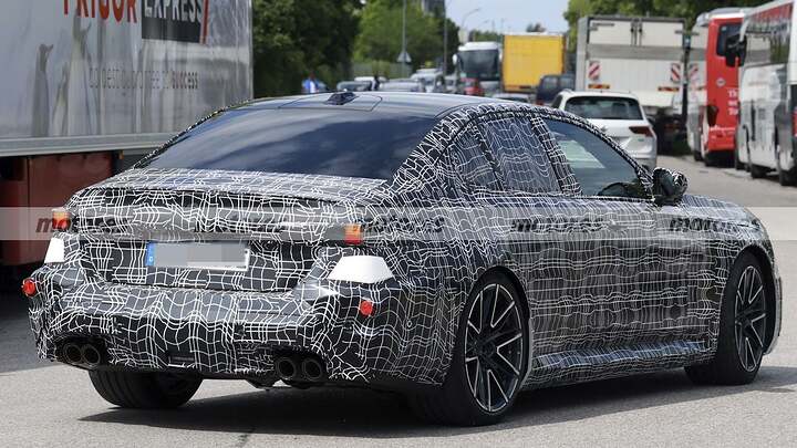 BMW está a punto de cambiar el M5 como nunca antes, y puede que lo más polémico no se vea en estas fotos espía 11