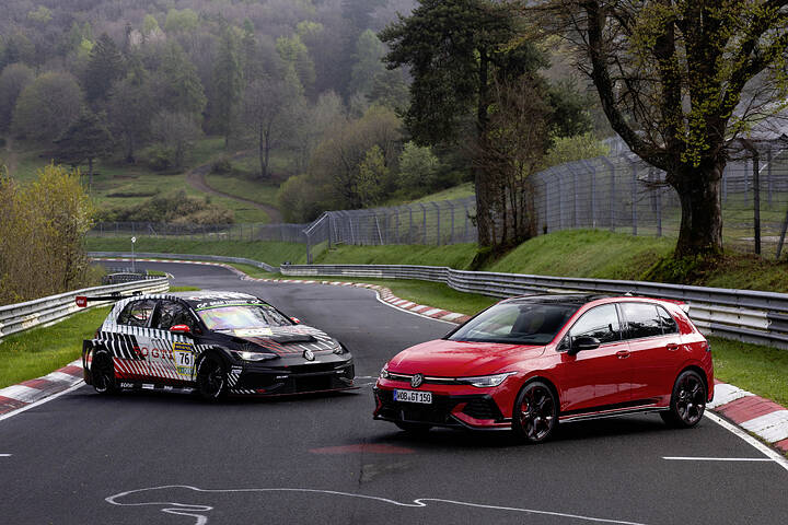 Golf GTI EDITION 50 (10)
