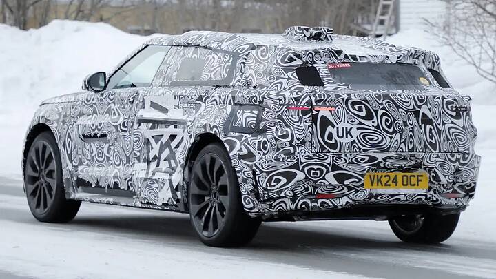 Range Rover Velar - rear 3_4_w38lv0