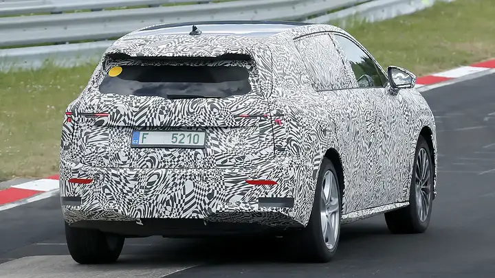 Skoda Vision 7S seven-seat EV - dynamic rear 3_4_jaullv