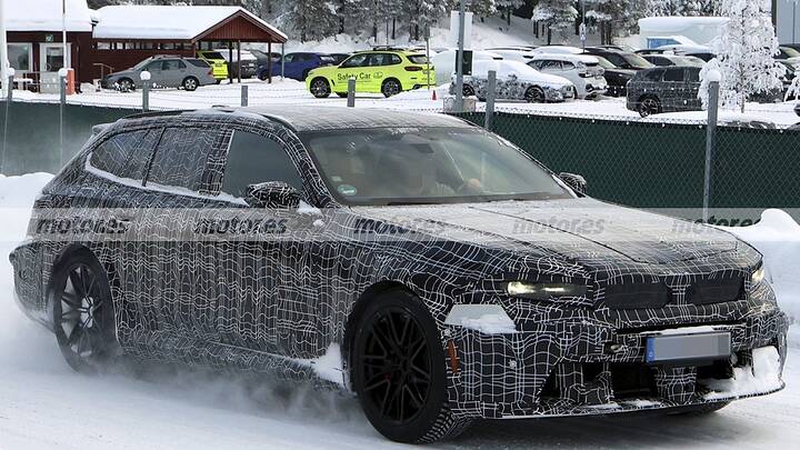 bmw-m5-touring-2026112532-1770823730_6