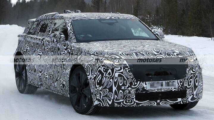 range-rover-velar-ev-2026-pruebas-invierno-2025107423-1743164060_7