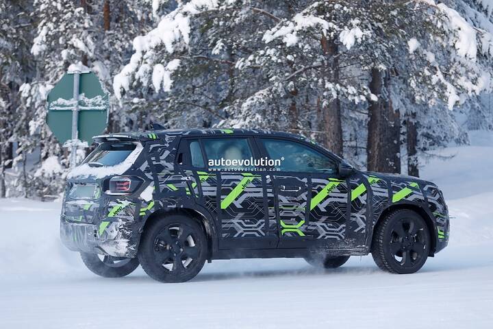 newcarscoops_ 2027 Jeep Avenger prototype(19)