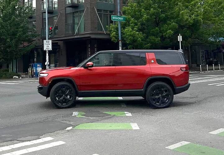 rivian r1 r1s refresh spotted seattle 5