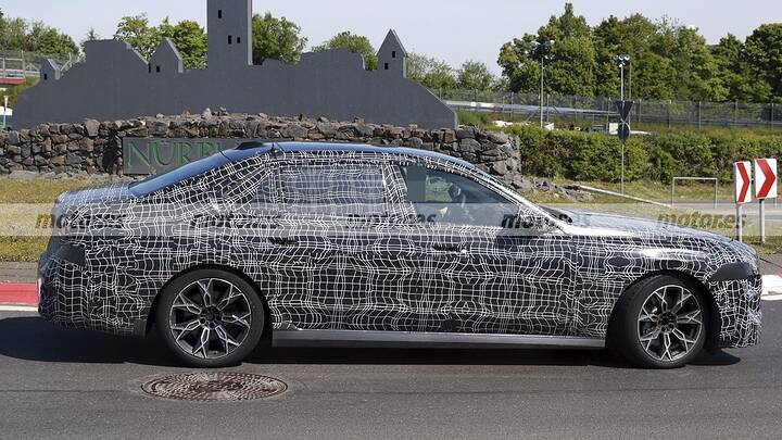 BMW resucita al Serie 7 Alpina, lujo extremo y actitud sin filtros para incomodar al Clase S ya rugen en Nürburgring 19