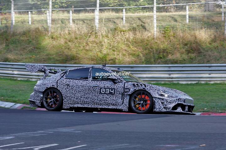 xiaomi-s-upcoming-su7-ultra-extreme-dons-revised-aerodynamics-in-latest-spy-photos_11