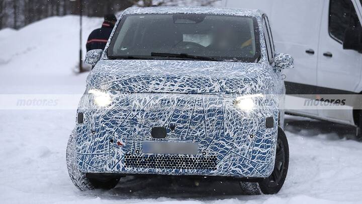 mercedes-clase-v-2026-fotos-espia-2025106909-1740643131_9