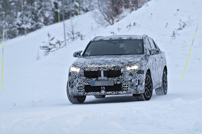 2024-bmw-x2-m35i-spied-with-wide-hips-and-a-hump-wont-win-any-beauty-contests_2