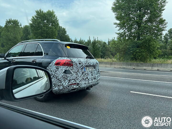 mercedes-benz-gle-klasse-facelift-2026-69ce3-c431616062025212033_5